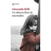 Un Silencio Lleno de Murmullos (Novela) / A Silence Full of Whispers (a Novel)