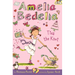 Amelia Bedelia Ties the Knot